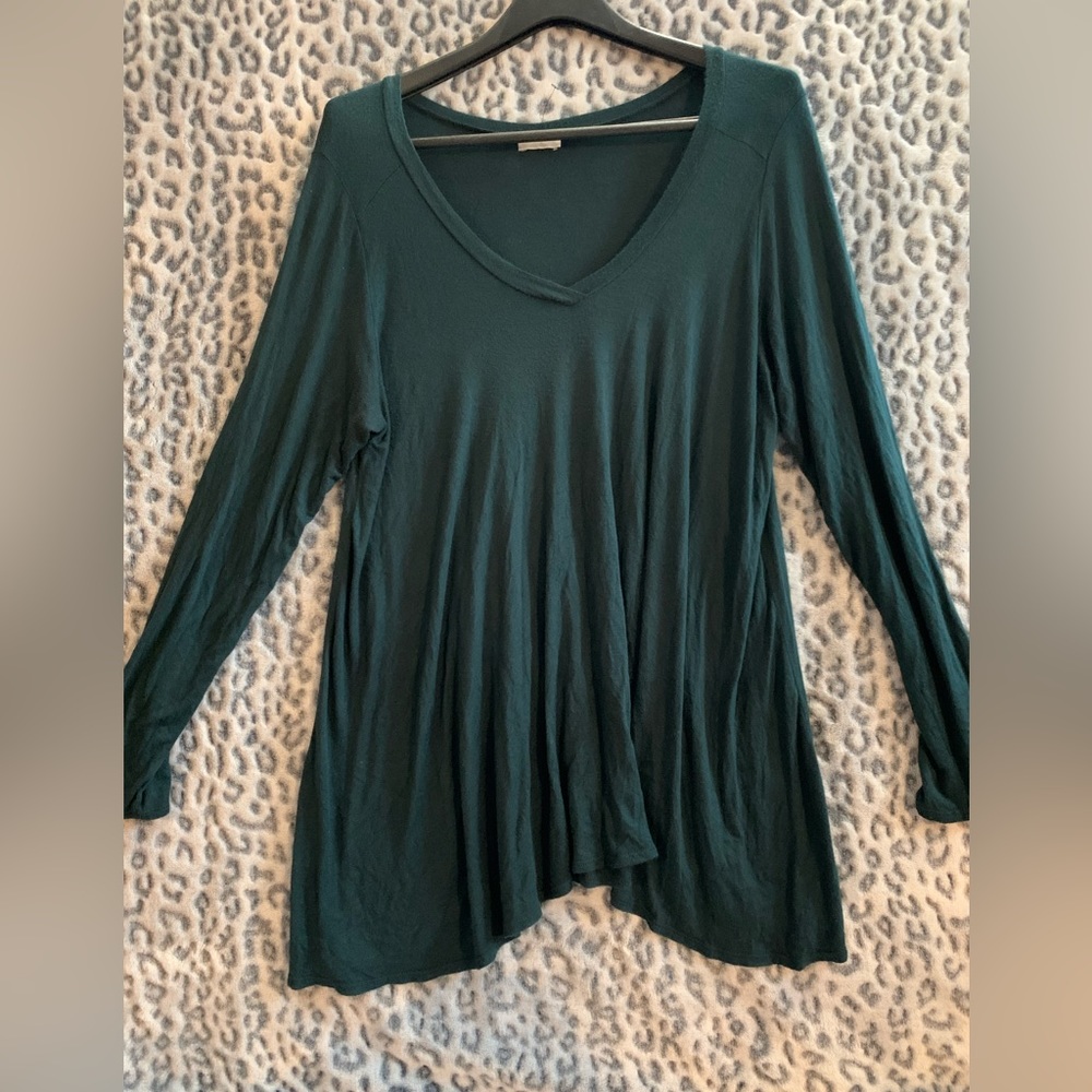 Luxe Rayon Long Sleeve V-Neck Top